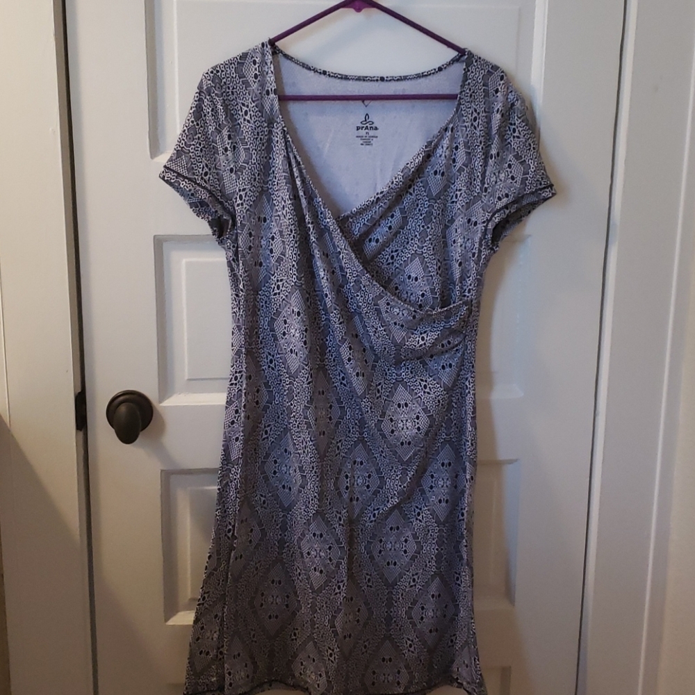 PrAna Breathe Faux Wrap Dress Victoria V-Neck B/W